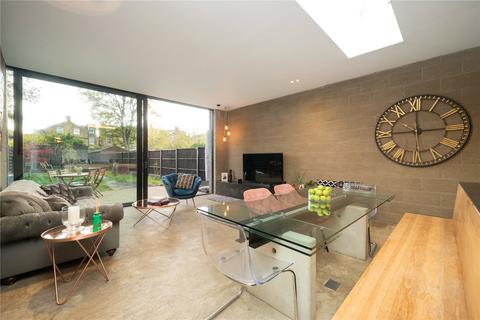 undefined, Gap Road, Wimbledon, London, SW19