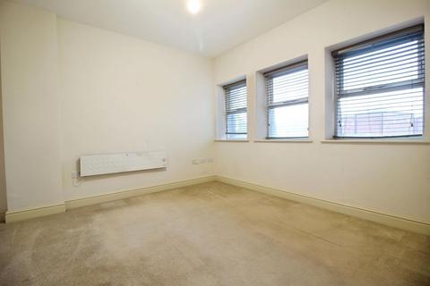1 bedroom flat to rent, High Street, Swindon SN1