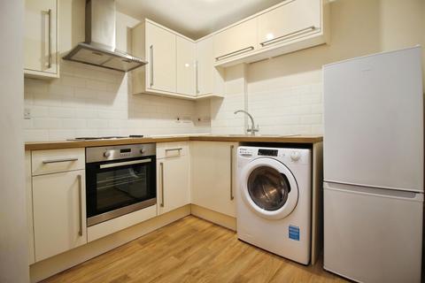 1 bedroom flat to rent, High Street, Swindon SN1