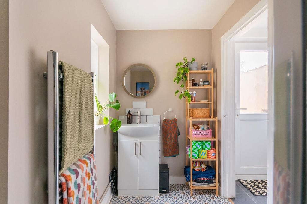 9 A1 ARBR - Bathroom A.jpg
