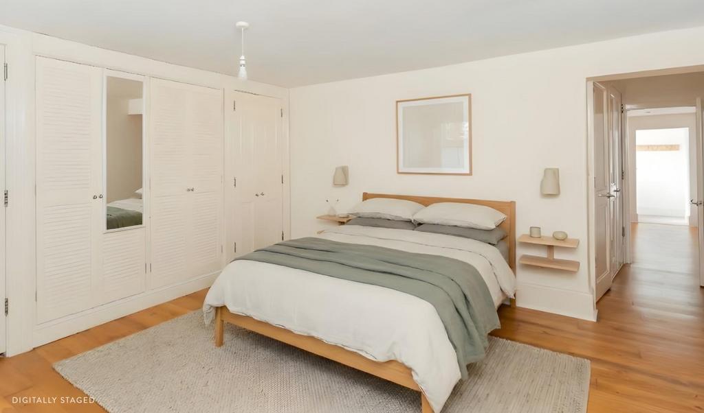 Bedroom 1 2.jpg