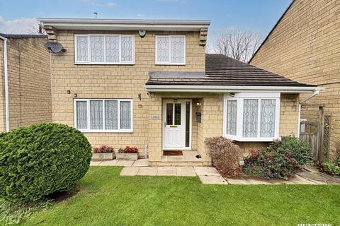 4 bedroom detached house for sale, Henley Avenue, Dewsbury