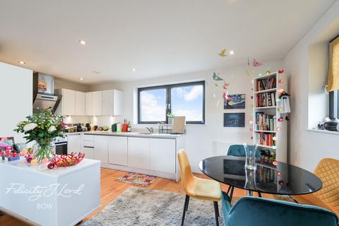 2 bedroom apartment for sale, Bow Common Lane, London, E3