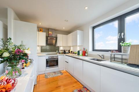 2 bedroom apartment for sale, Bow Common Lane, London, E3