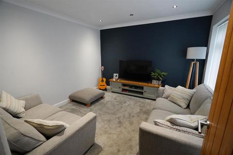 undefined, Shaftesbury Close, Lostock, Bolton