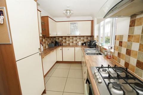 undefined, Shaftesbury Close, Lostock, Bolton