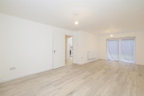 4 bedroom semi-detached house to rent, Kirby Close, Northwood HA6