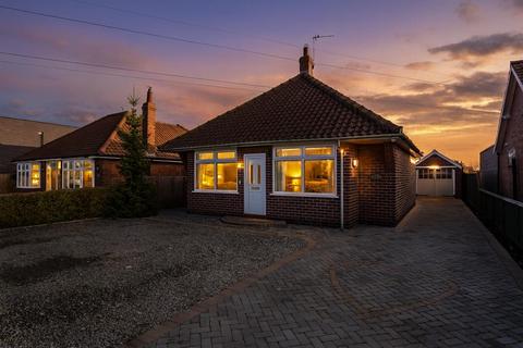 2 bedroom detached bungalow for sale, Stockton Lane, York