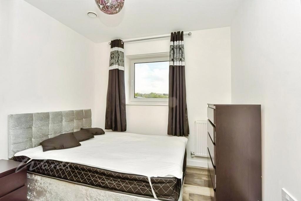 Regent bed 2