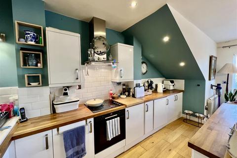 2 bedroom flat for sale, Green Chare, Darlington