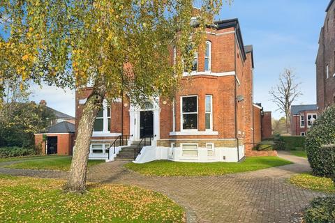 Mauldeth Road, Withington, Manchester, M20