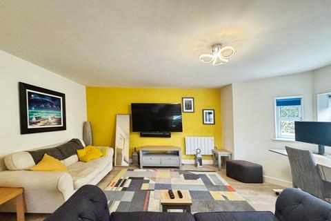 2 bedroom flat to rent, Mauldeth Road, Withington, Manchester, M20
