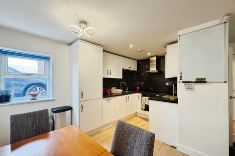 2 bedroom flat to rent, Mauldeth Road, Withington, Manchester, M20
