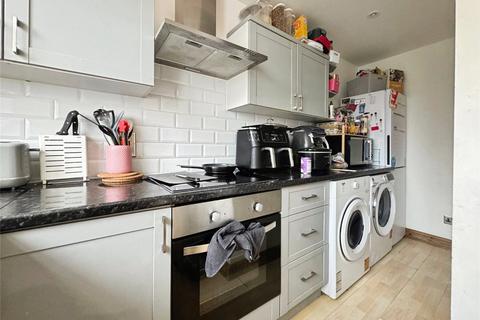 4 bedroom semi-detached house to rent, Grasmere Avenue, Reading RG30