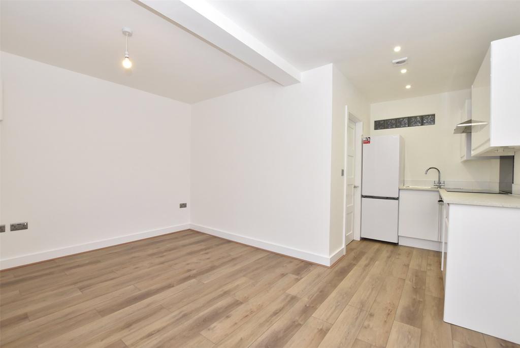 Living Room/Kitchen