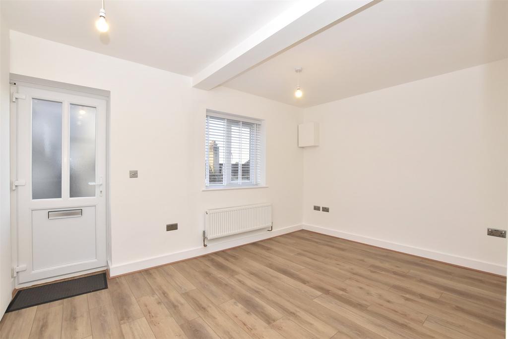 Living Room/Kitchen
