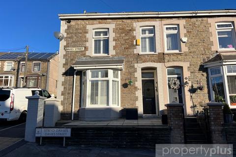 4 bedroom end of terrace house for sale, Davies Street, Porth, CF39