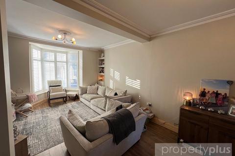 4 bedroom end of terrace house for sale, Davies Street, Porth, CF39