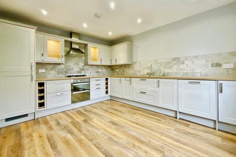 3 bedroom detached house for sale, Rowan Way, Pontypool NP4