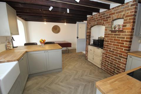 undefined, Hands Farm Cottages, Radley Green, CM4