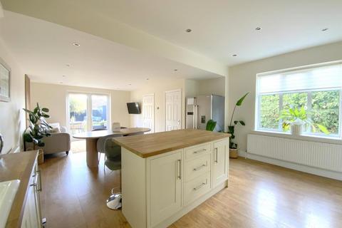 3 bedroom semi-detached house for sale, Waltham Road, Scartho