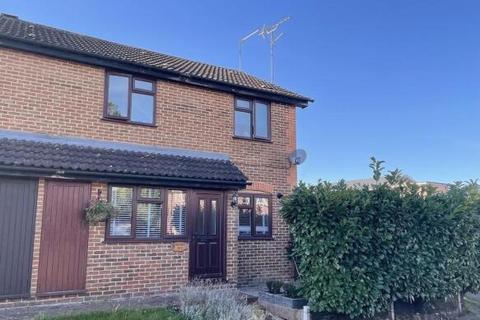 undefined, Chestnut Walk, West Byfleet KT14