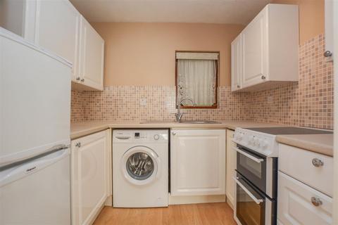 1 bedroom retirement property for sale, Eastfield Road, Brentwood