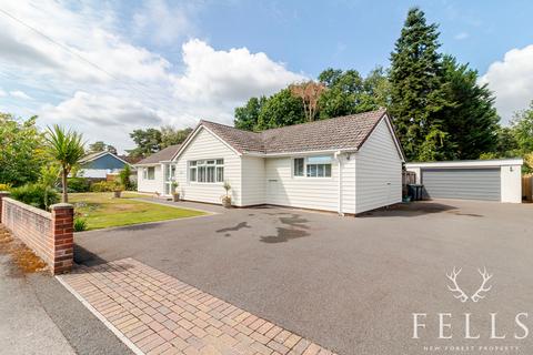 4 bedroom detached bungalow for sale, Webbs Close, Ringwood BH24