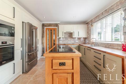 4 bedroom detached bungalow for sale, Webbs Close, Ringwood BH24