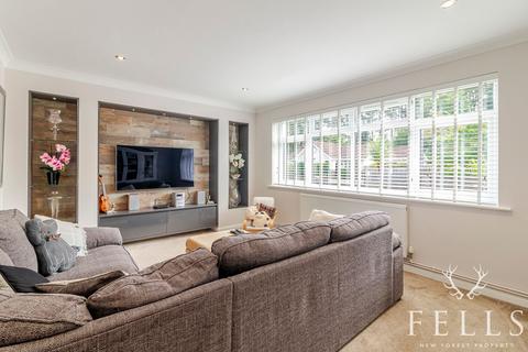 4 bedroom detached bungalow for sale, Webbs Close, Ringwood BH24