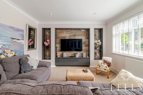 4 bedroom detached bungalow for sale, Webbs Close, Ringwood BH24
