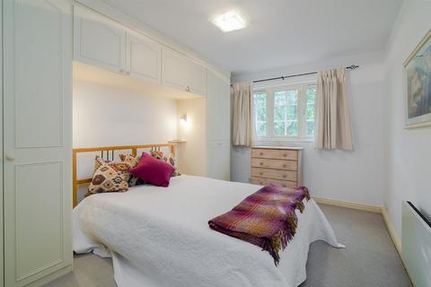 2 bedroom apartment to rent, Selhurst Close, Parkside, Wimbledon