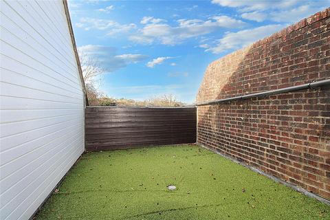 2 bedroom end of terrace house to rent, London Road, East Sussex TN6