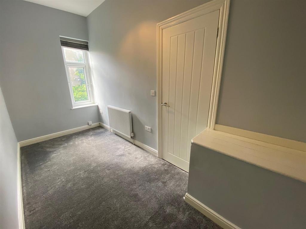 BEDROOM 2.png