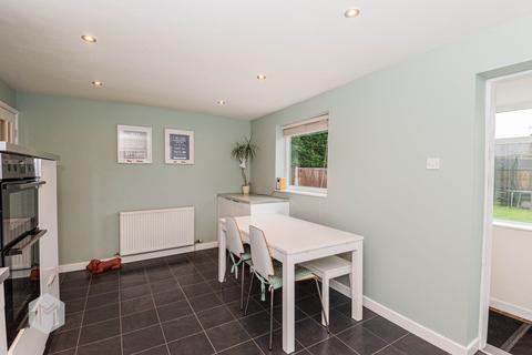 4 bedroom semi-detached house for sale, Wentworth Close, Radcliffe, Manchester, Greater Manchester, M26 3WH
