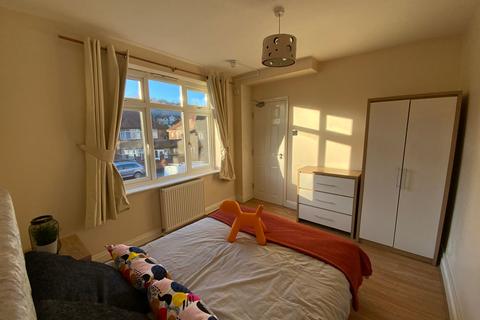 1 bedroom in a house share to rent, Chairborough Road, High Wycombe, HP12
