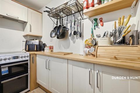 undefined, Trentbridge Close, Hainault, IG6