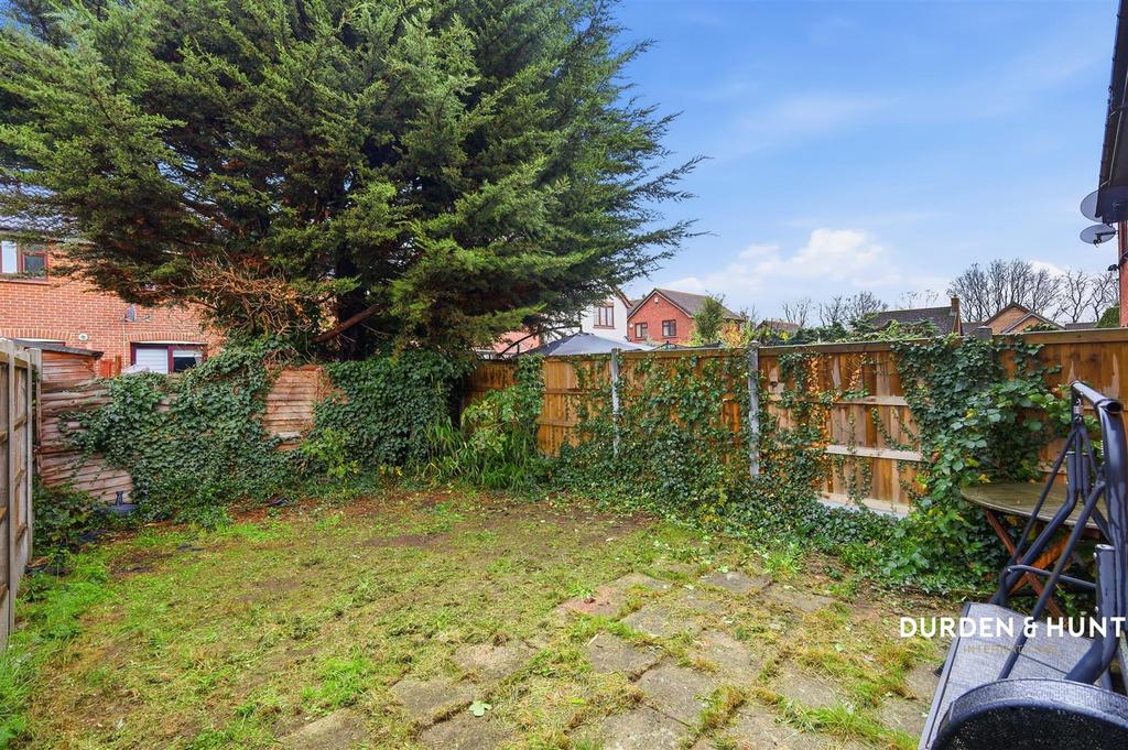 Trentbridge Close
