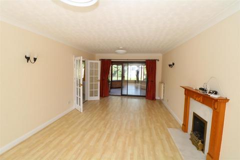 undefined, Mayfield Drive, Kenilworth
