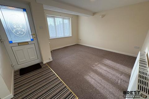 2 bedroom flat for sale, Oakfield Drive, Kilgetty, Pembrokeshire. SA68 0UQ
