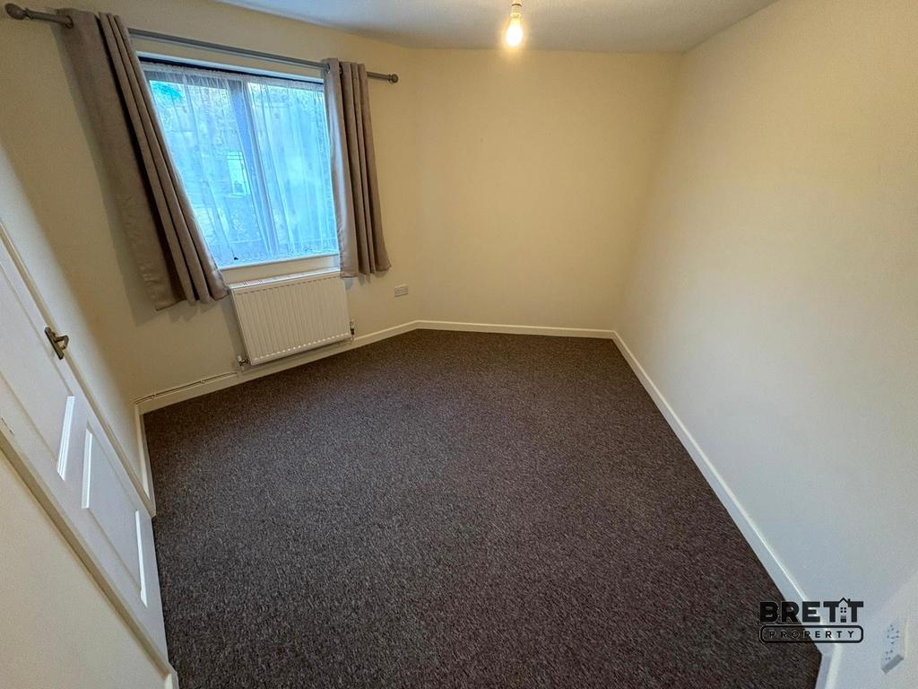Bedroom 3/Dining Room