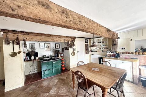 4 bedroom house for sale, Denbow Thatch, Farringdon