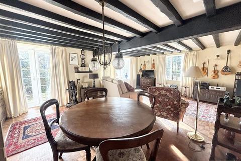 4 bedroom house for sale, Denbow Thatch, Farringdon