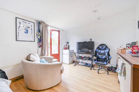 undefined, Isle of Dogs, E14, Canary Wharf, London, E14