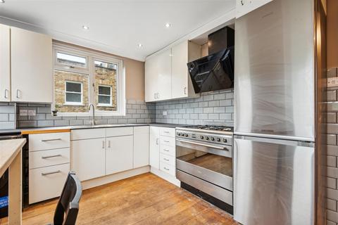 3 bedroom flat to rent, Sterne Street, London
