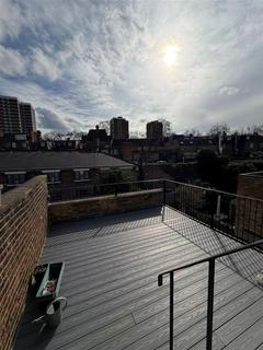 3 bedroom flat to rent, Sterne Street, London