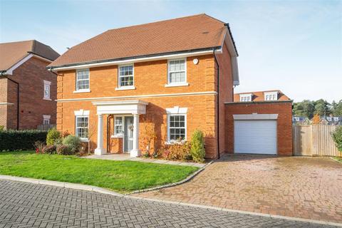 5 bedroom detached house for sale, Kingswood, Ascot
