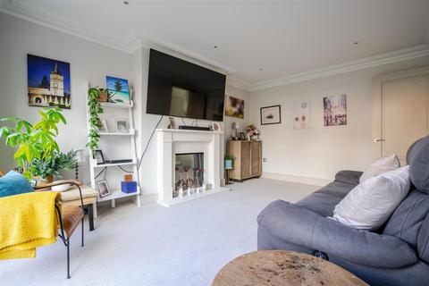 5 bedroom detached house for sale, Kingswood, Ascot
