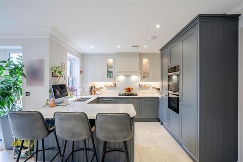 undefined, Kingswood, Ascot