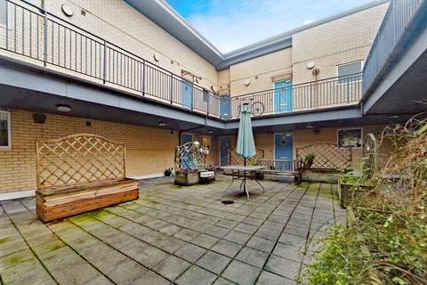undefined, Crown Road, Sutton SM1